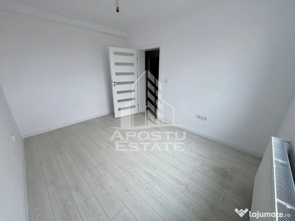 Apartament cu 2 camere, decomandat, bucatarie separata 55...