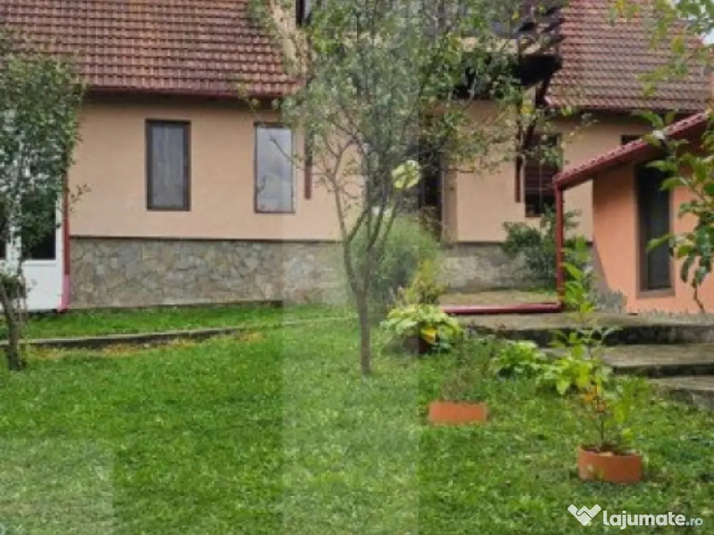 Casa de vanzare, cu 6 camere, 160 mp, zona Barcani