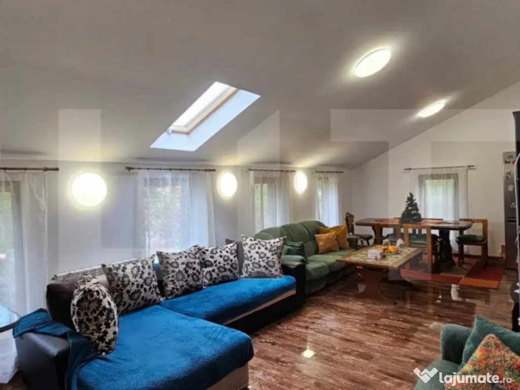 Casa de vanzare, cu 6 camere, 160 mp, zona Barcani