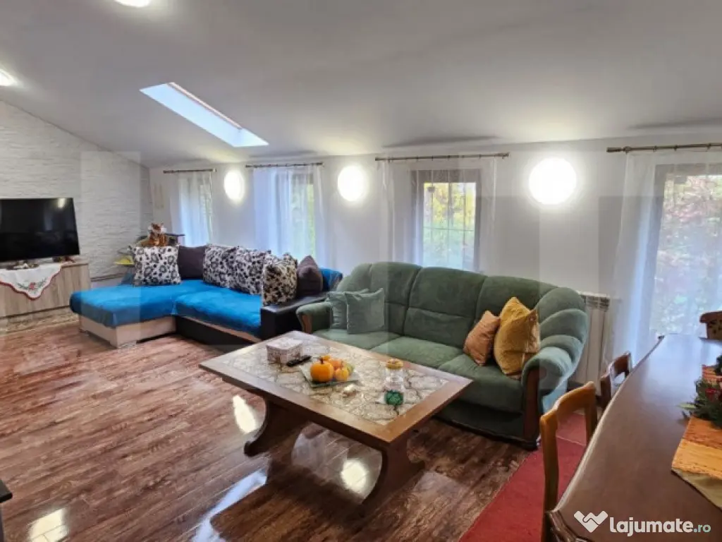 Casa de vanzare, cu 6 camere, 160 mp, zona Barcani