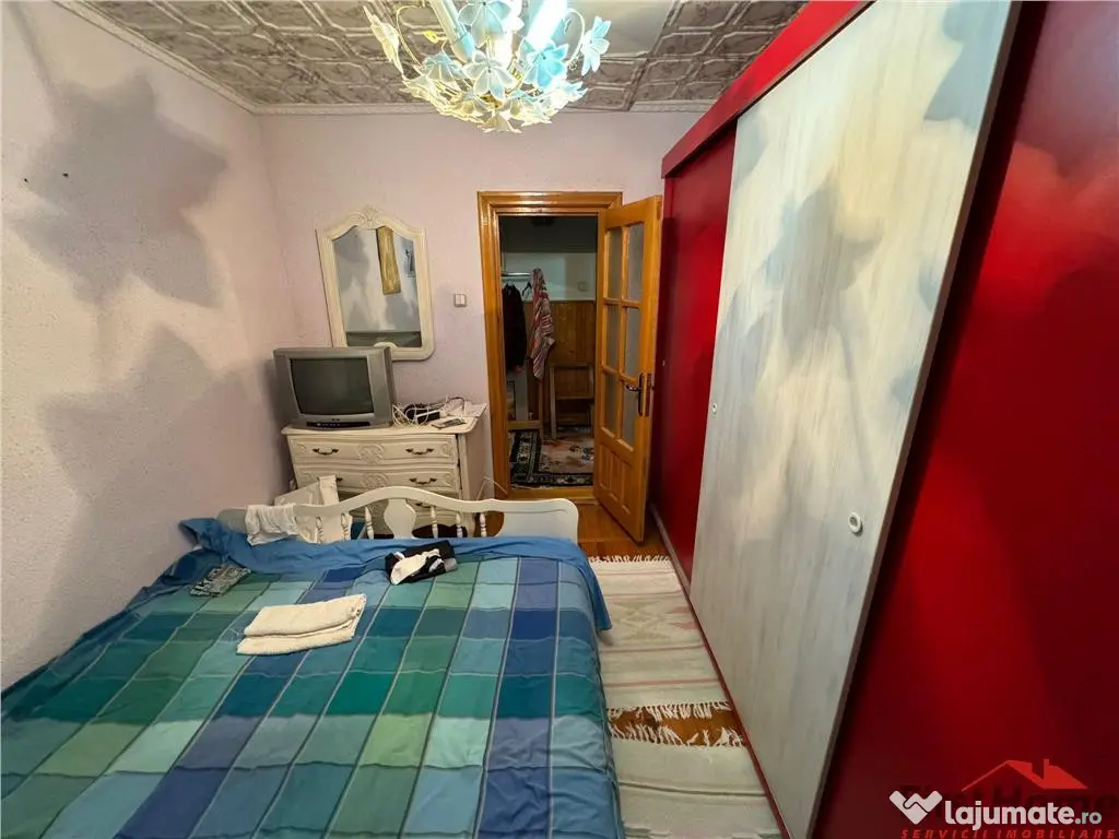 Apartament 3 camere de in Sud, etaj 3, CT, izolat