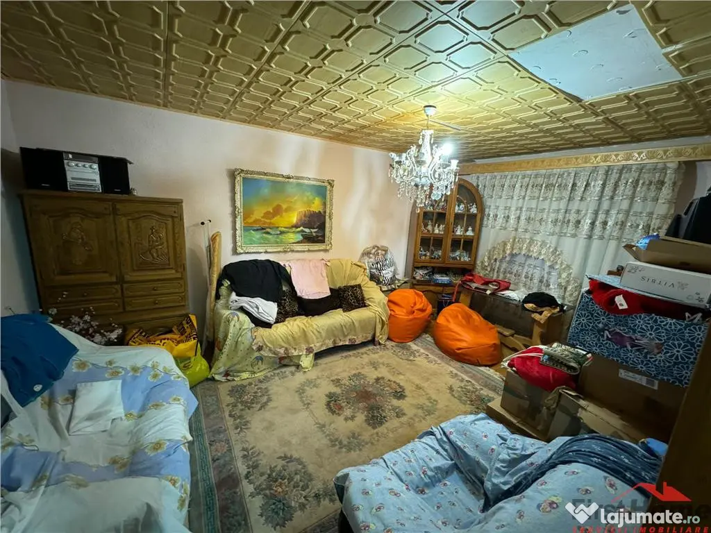 Apartament 3 camere de in Sud, etaj 3, CT, izolat