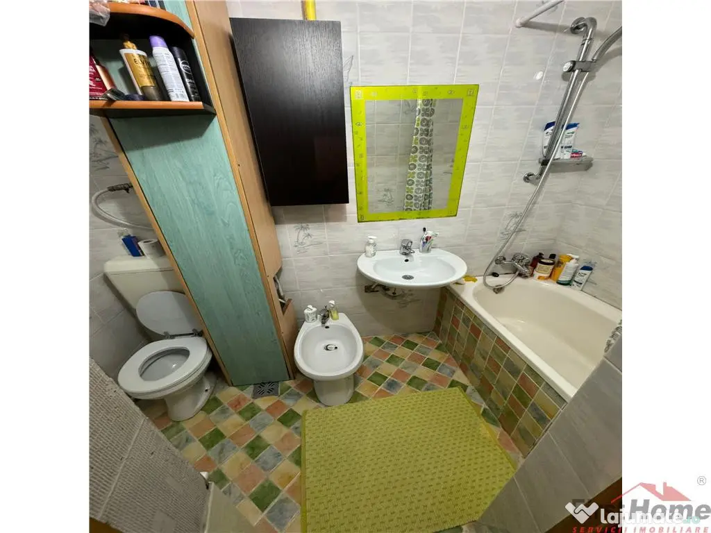 Apartament 3 camere de in Sud, etaj 3, CT, izolat