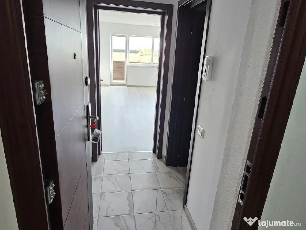Apartament tip STUDIO, 46 mp utili, etaj 3/4, direct DEZVOLTATOR. 