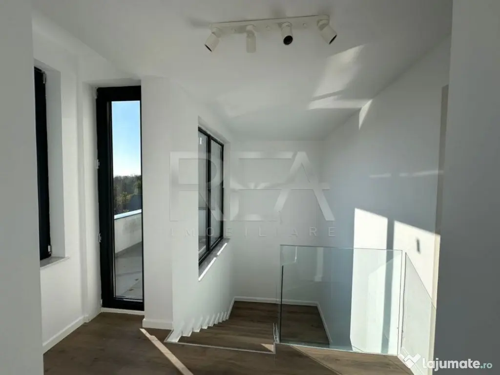 Casa 5 camere in zona Pipera 