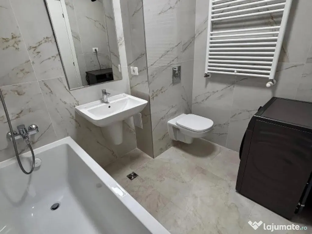 Apartament cu 2 camere, decomandat - zona Tractorul