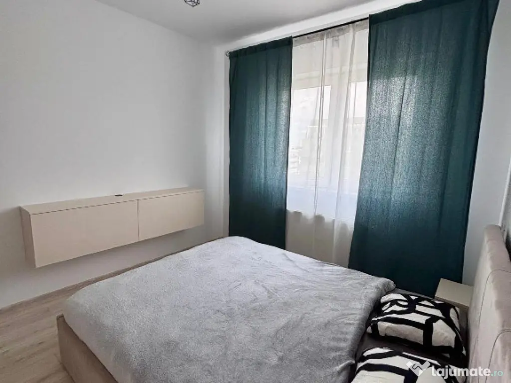 Apartament cu 2 camere, decomandat - zona Tractorul