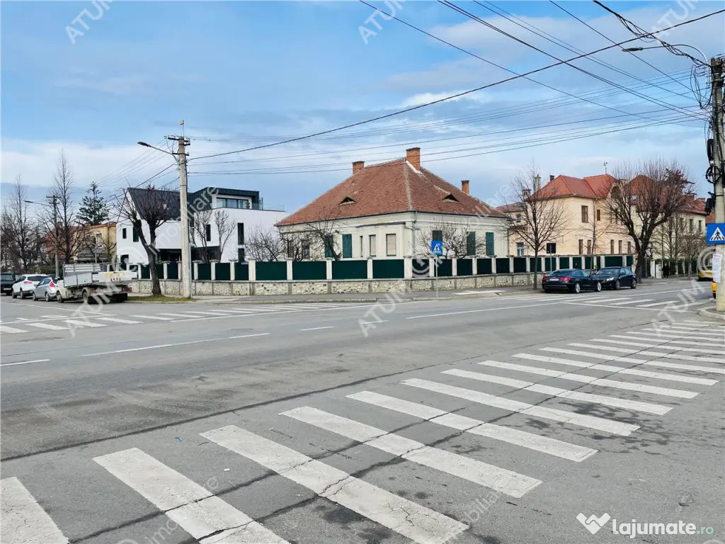 Casa individuala 4 camere decomandate 1000 mp teren zona Blv 