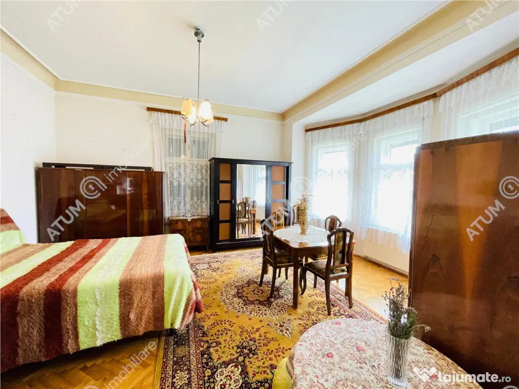 Casa individuala 4 camere decomandate 1000 mp teren zona Blv 