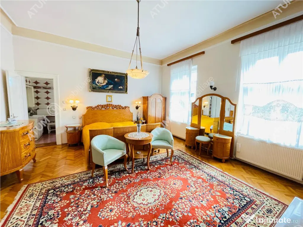 Casa individuala 4 camere decomandate 1000 mp teren zona Blv 