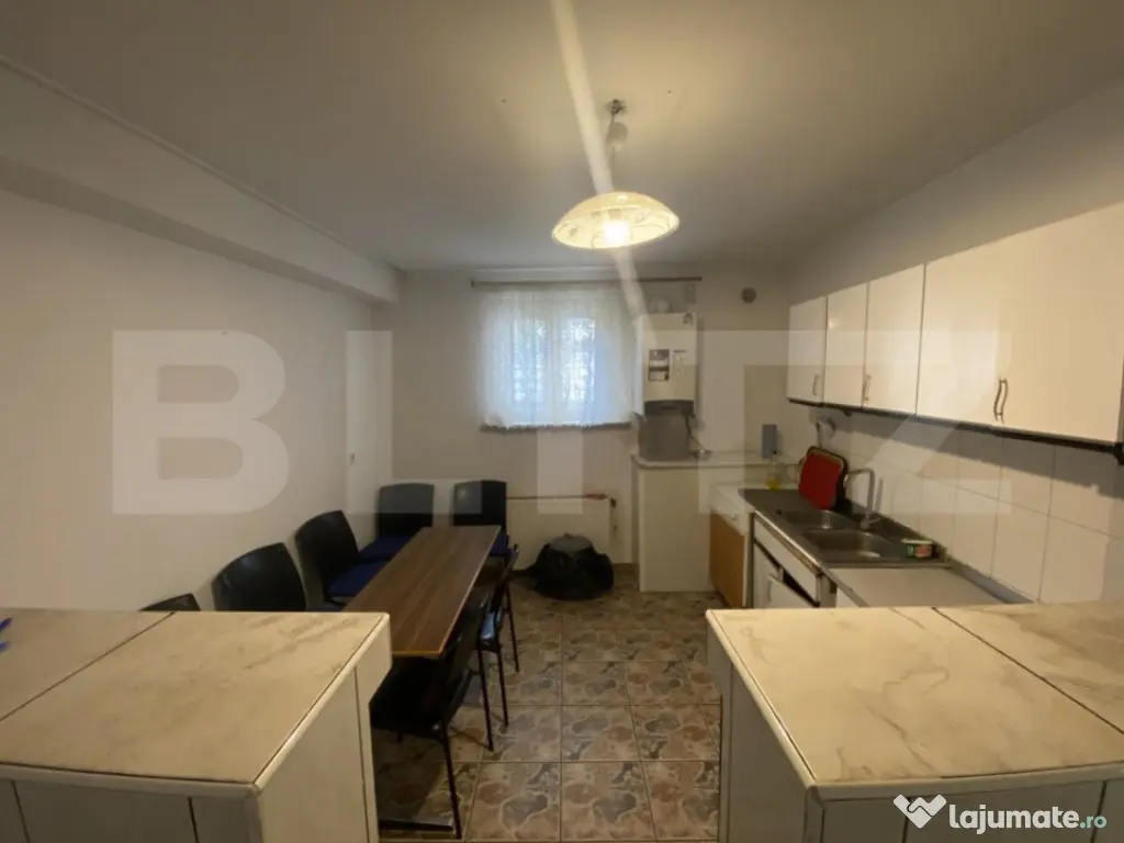 Cladire S+P+M 379 mp, teren 374 mp, afacere azil, zona Parc