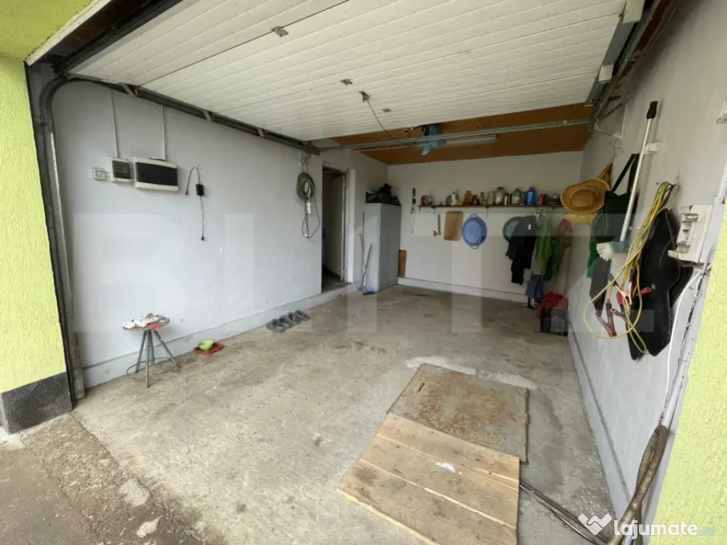 Casă individuală - Teren 9.300 mp - Finisată/Mobilată -