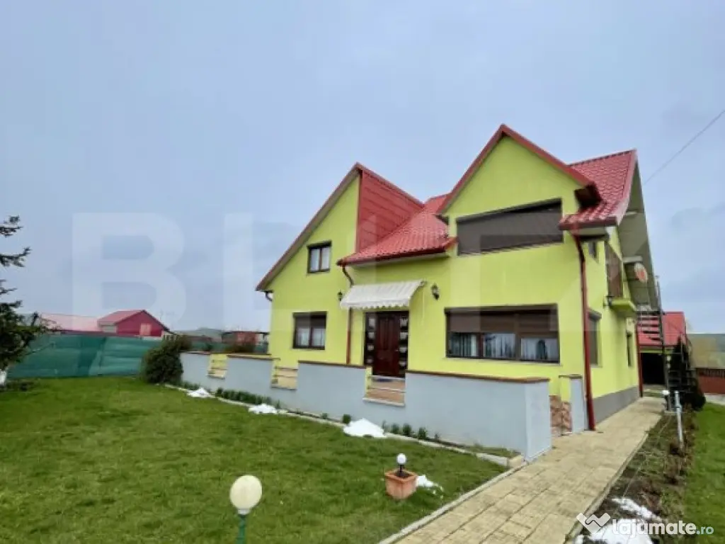 Casă individuală - Teren 9.300 mp - Finisată/Mobilată -