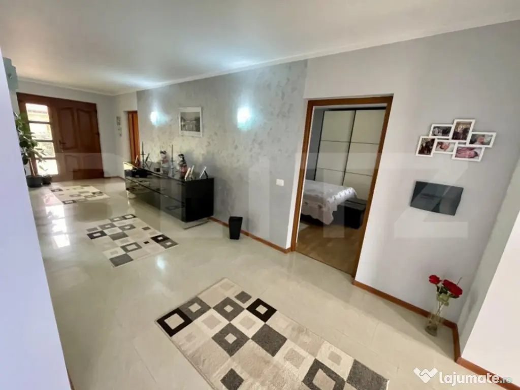 Casă individuală - Teren 9.300 mp - Finisată/Mobilată -