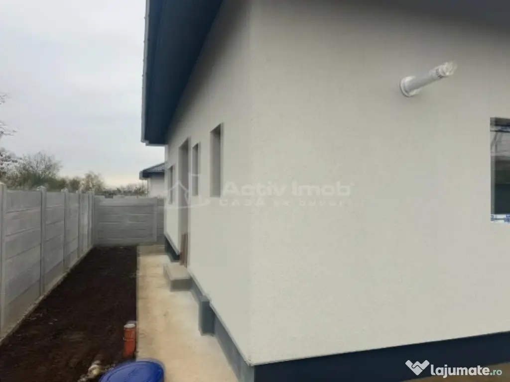 Casa individuala-3 camere-Toate utilitatile-Asfalt-STB-Mutar 