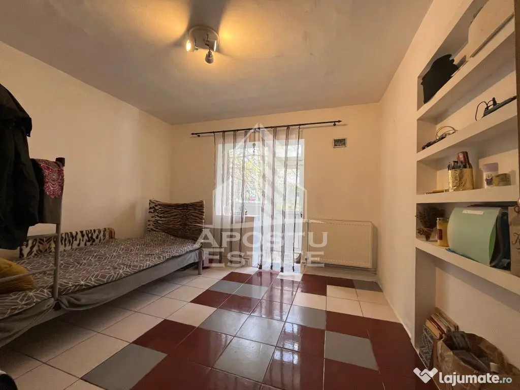 Apartament cu 2 camere, decomandat, parter inalt,centrala... 