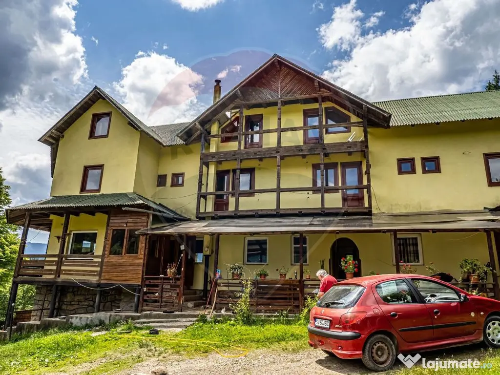 Vila / Pensiune cu 20 camere de vânzare în Câmpulung M... 
