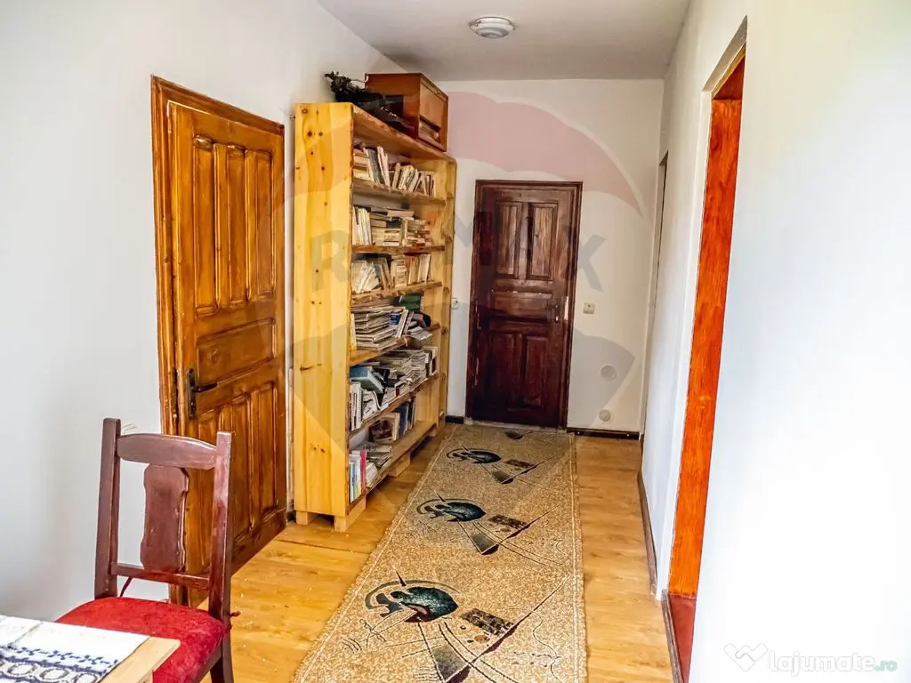 Vila / Pensiune cu 20 camere de vânzare în Câmpulung M... 