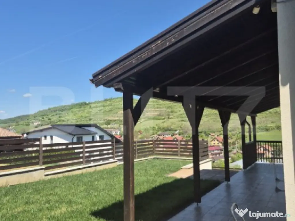 Vila moderna de vanzare in Sancrai Cartierul Rasaritului