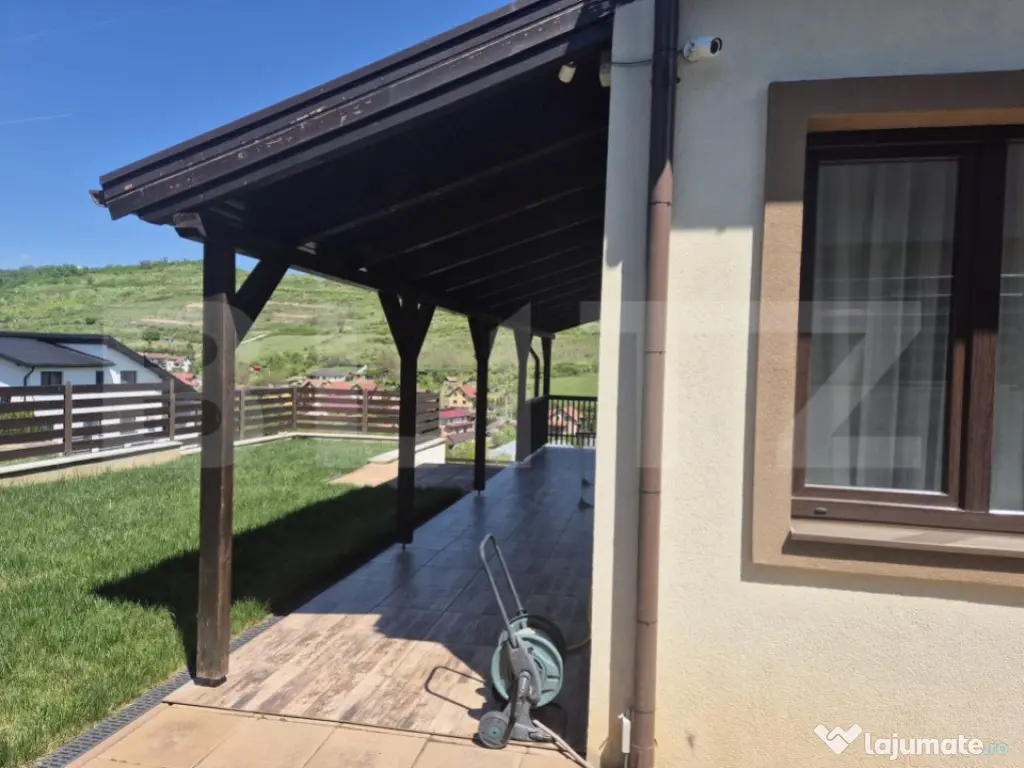 Vila moderna de vanzare in Sancrai Cartierul Rasaritului