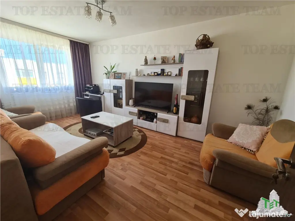 Apartament 2 camere centrala proprie, boxa si loc de parcare
