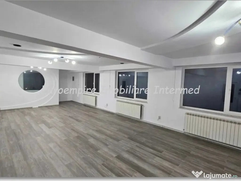 De inchiriat spatiu comercial zona Centru