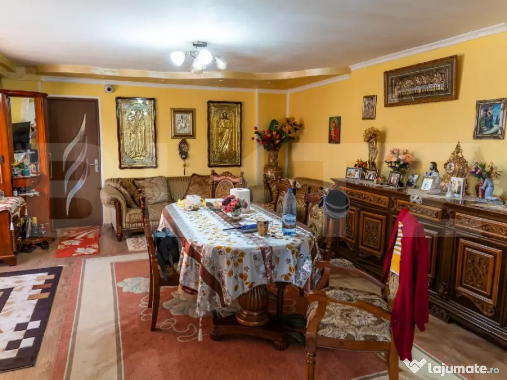 Casă de vanzare, cu 10 camere, 1200 mp, zona Dipsa