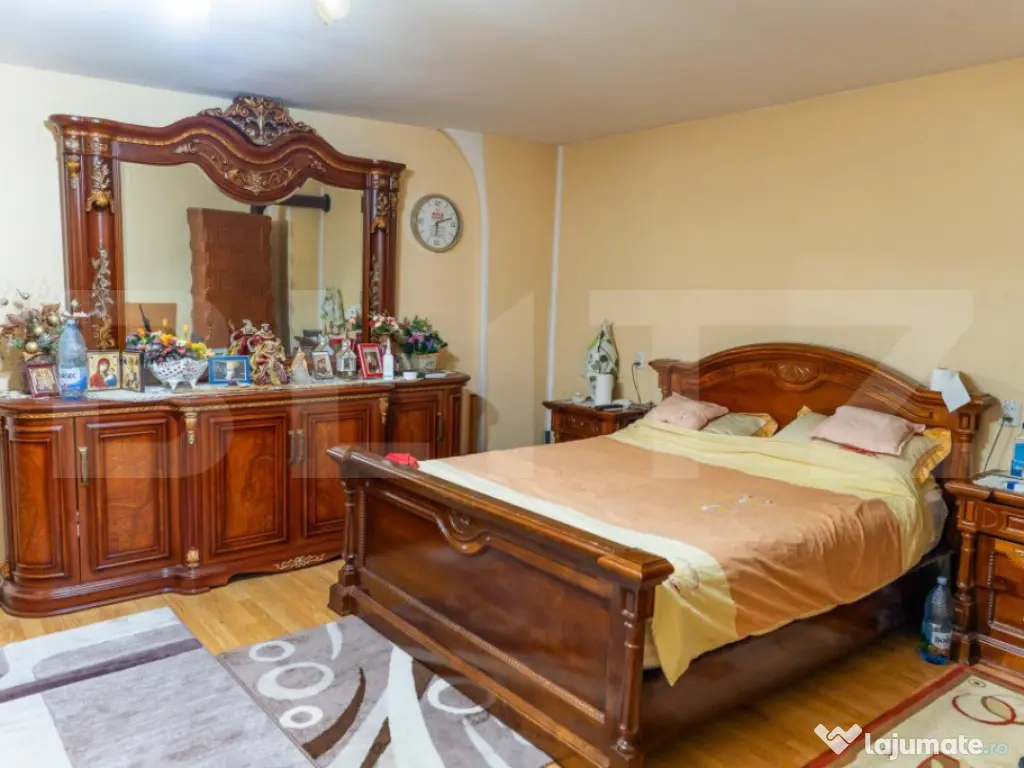 Casă de vanzare, cu 10 camere, 1200 mp, zona Dipsa