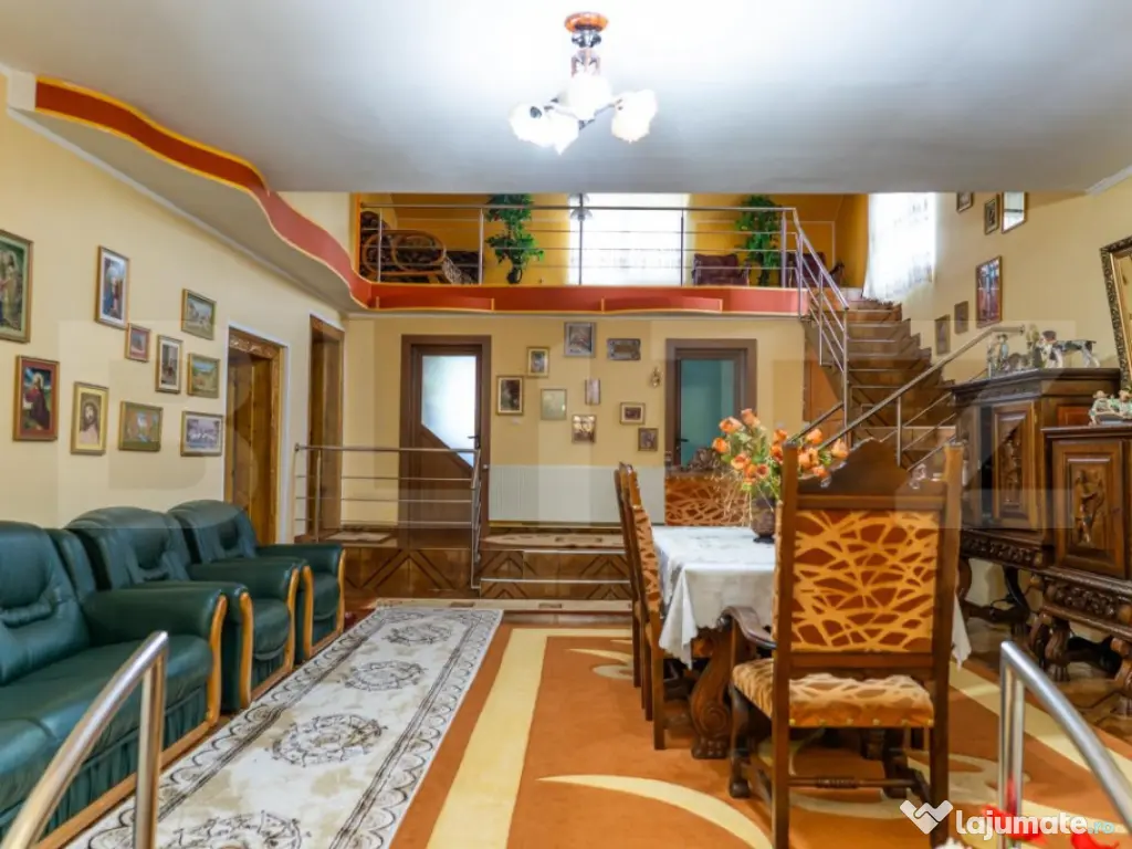 Casă de vanzare, cu 10 camere, 1200 mp, zona Dipsa