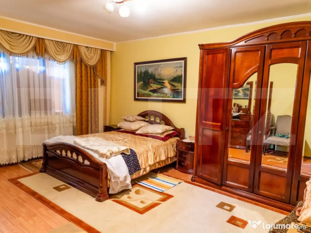 Casă de vanzare, cu 10 camere, 1200 mp, zona Dipsa