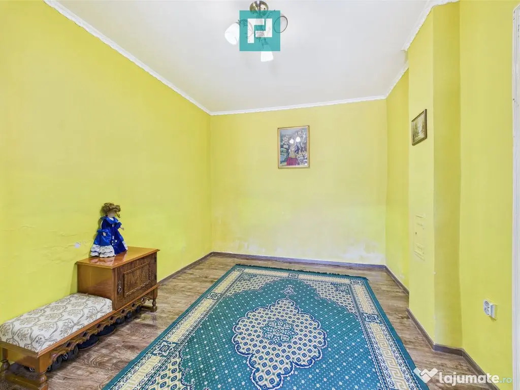 Casă cu 4 camere în Pârneava 