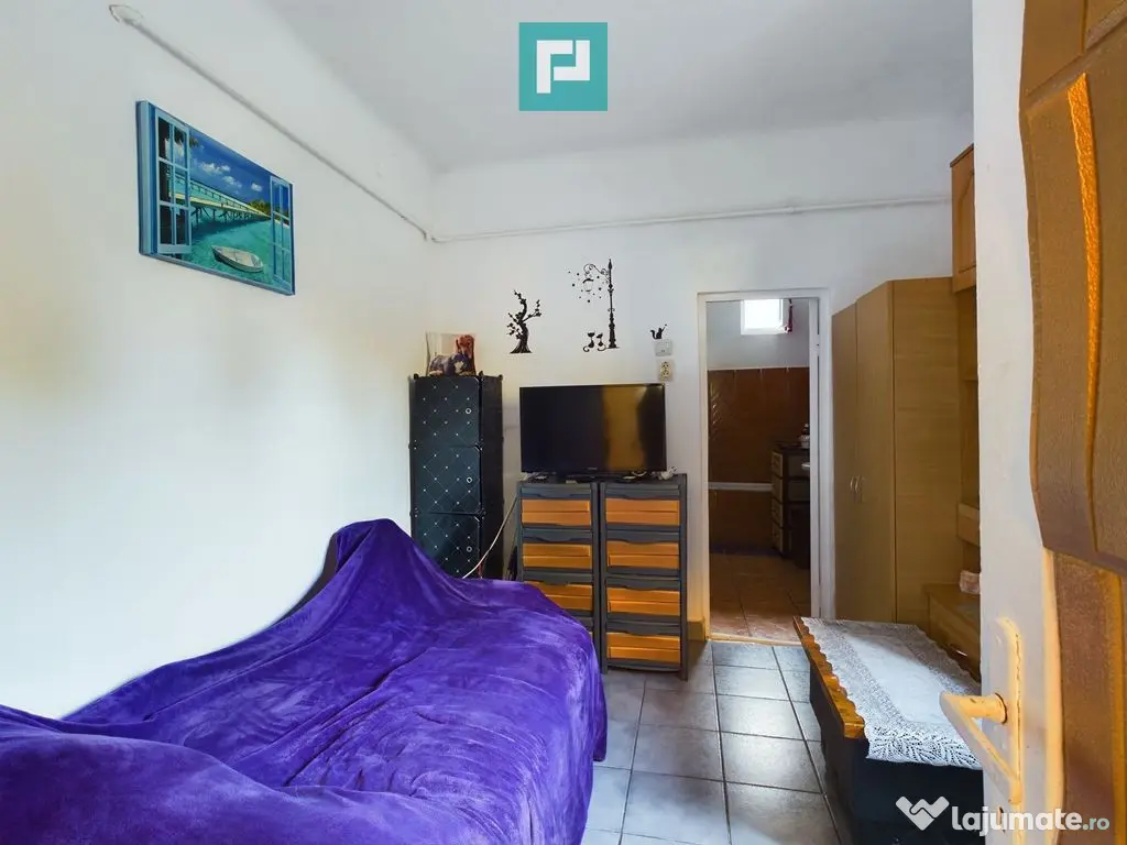 Casă cu 4 camere de vânzare în Sega 