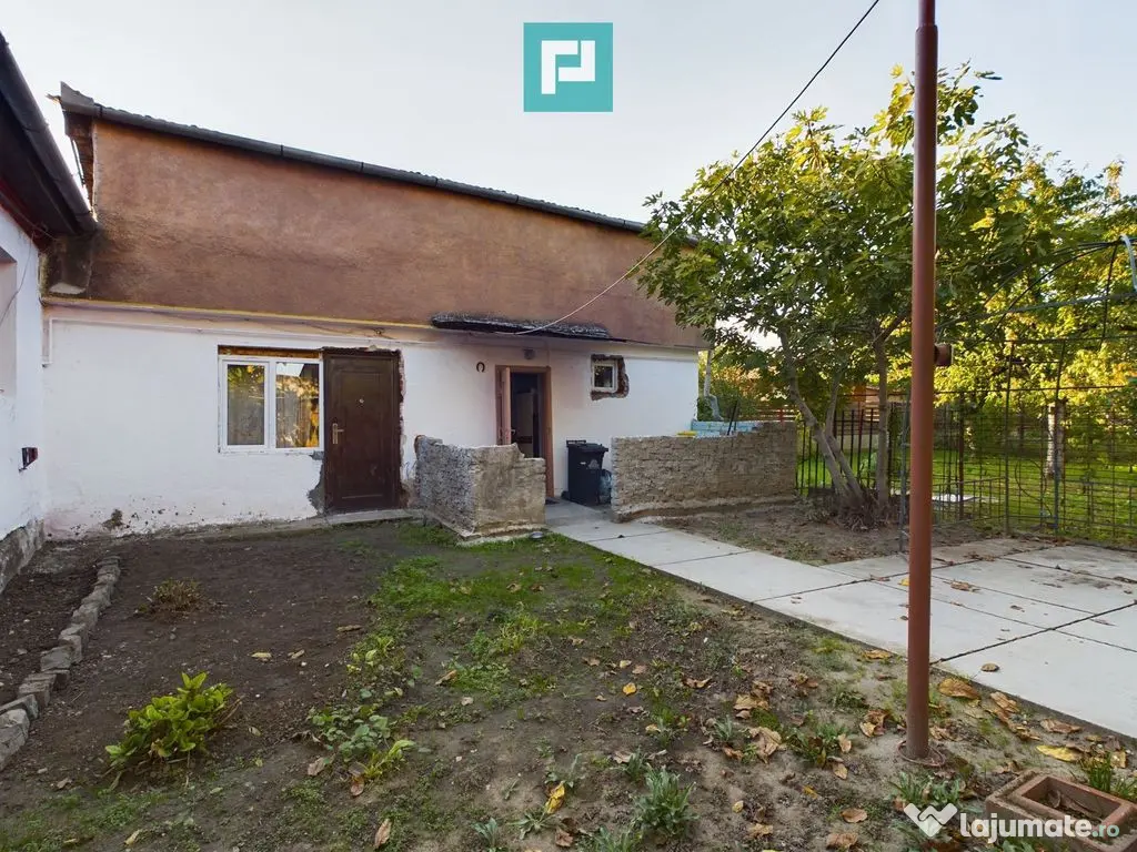 Casă cu 4 camere de vânzare în Sega 