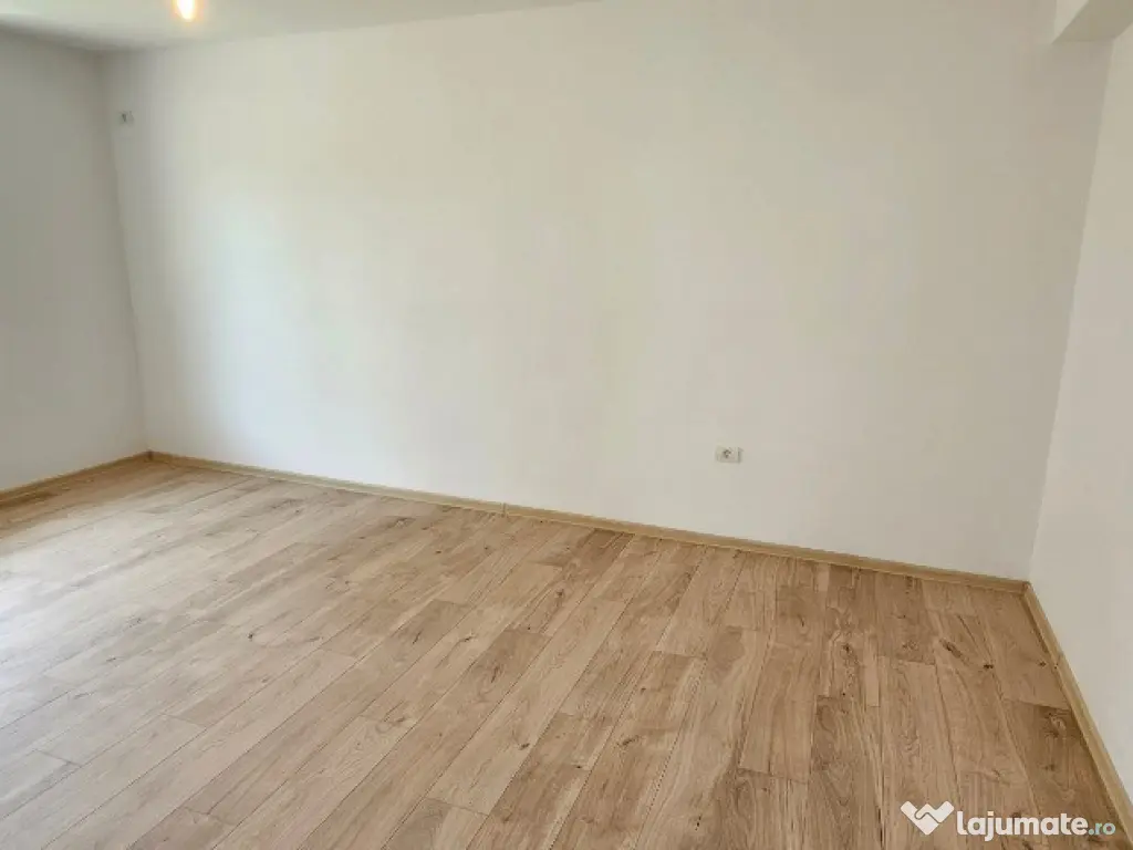 Casa pe parter+pod 3 CAMERE/Com.Berceni