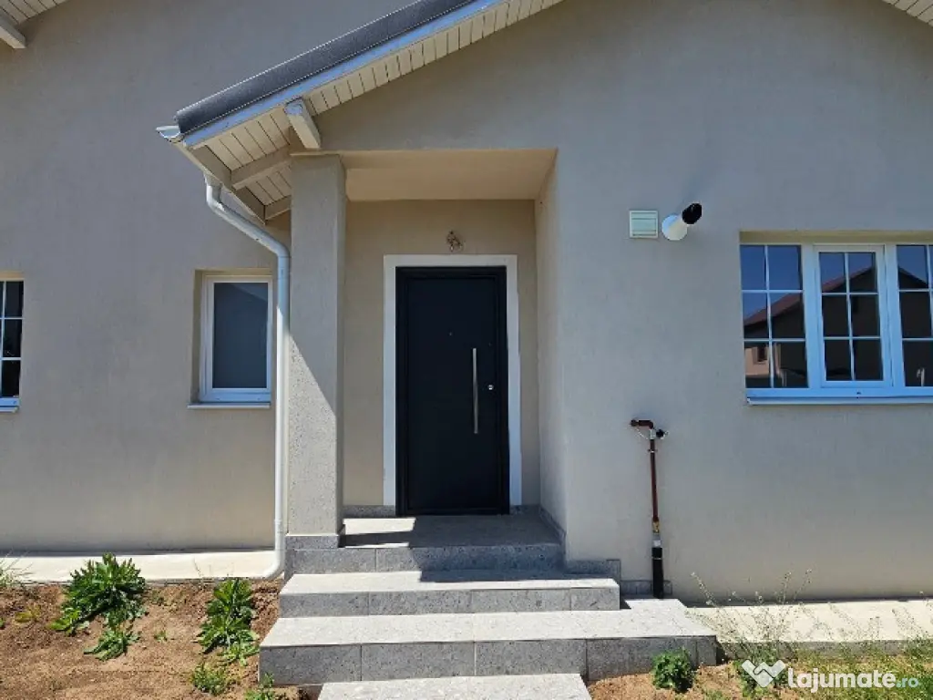 Casa pe parter+pod 3 CAMERE/Com.Berceni