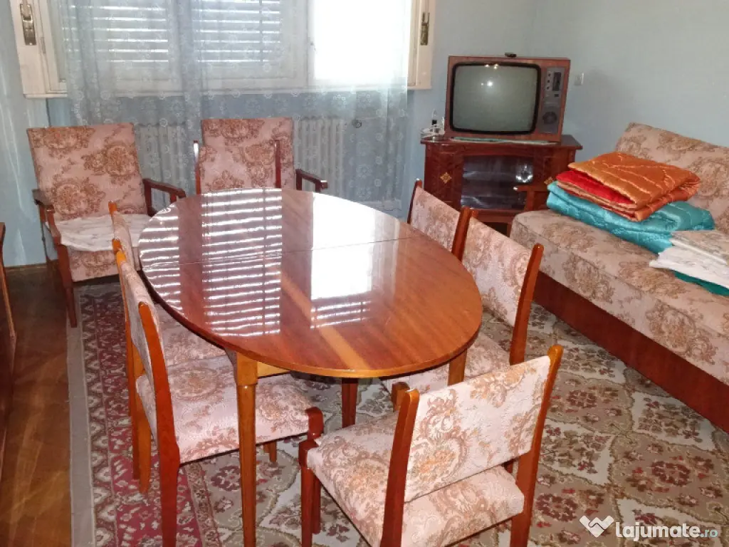 Vand apartament cu 4 camere cu garaj si beci in duplex in Deva, 