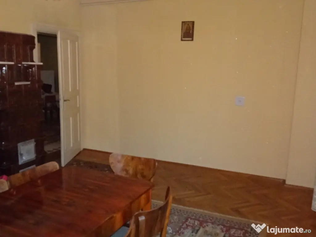 Vand apartament cu 4 camere cu garaj si beci in duplex in Deva, 