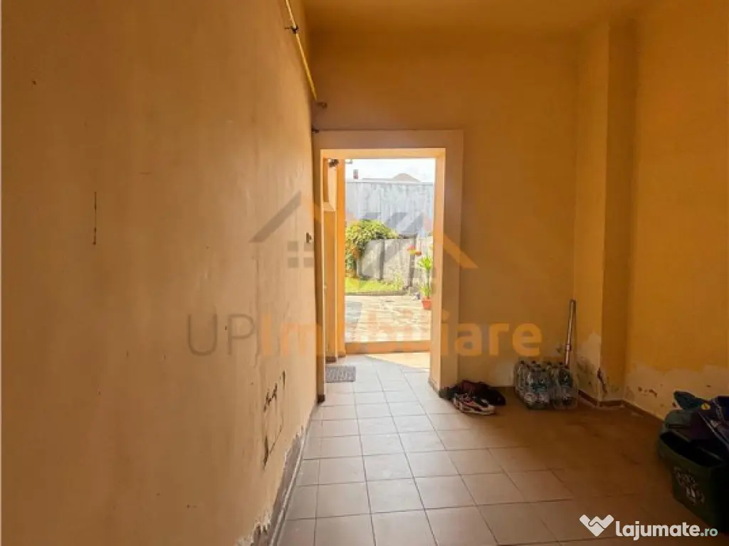 CASA CENTRALA CURTE INDIVIDUALA / 3 CAMERE 