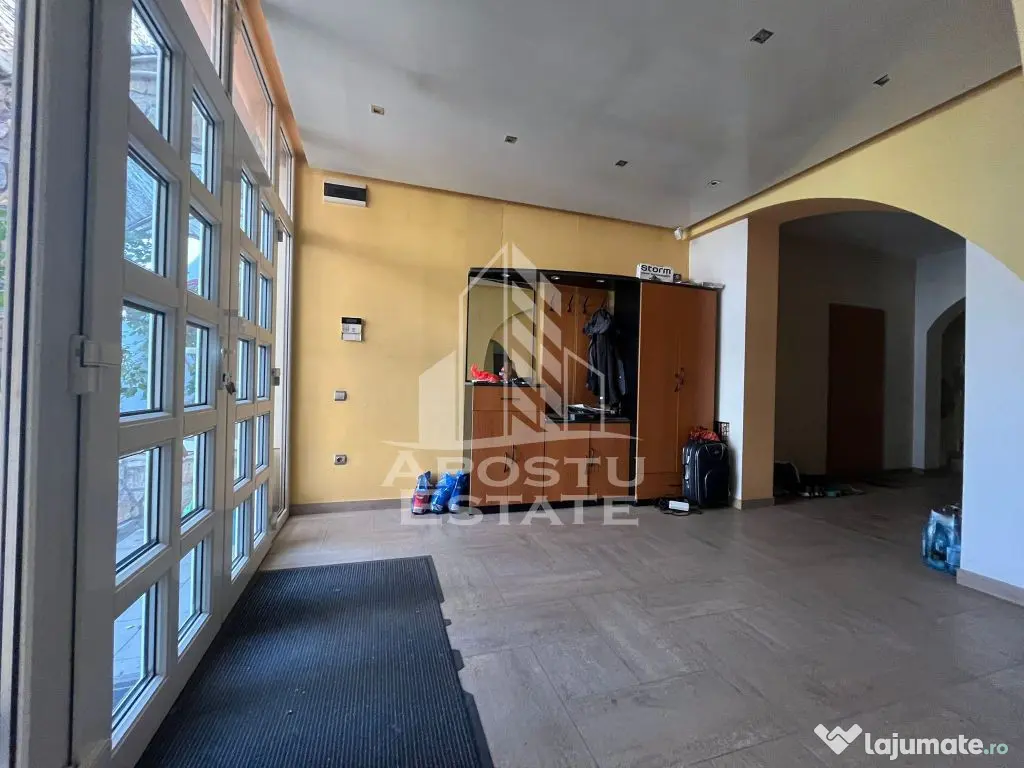 Casa individuala cu 4 camere, teren 404 mp,acces auto,gar... 