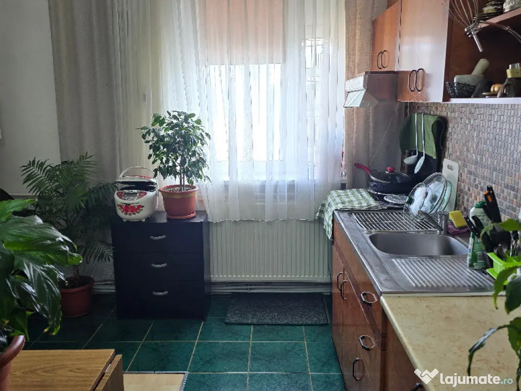 Vand apartament 4 camere decomandat in Deva, Progresul, 83 mp, et. 3 