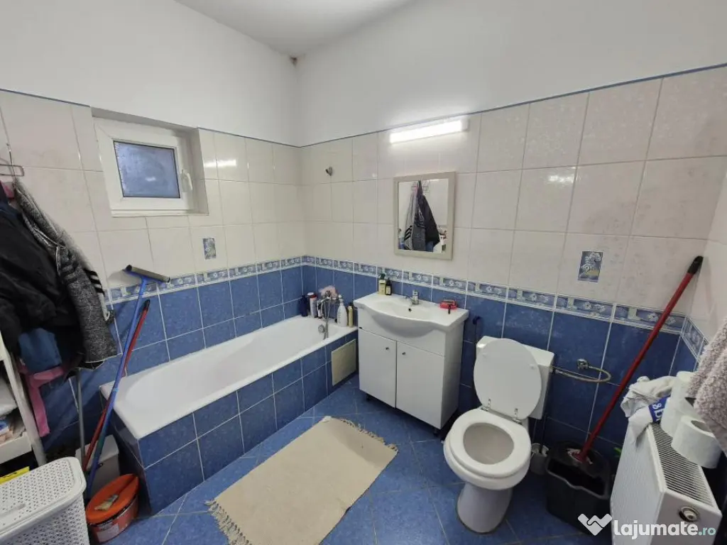 Casa 4 cam 200mp, caramida teren 509 mp mobilata zona Centr 