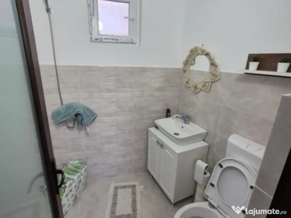 Casa 4 cam 200mp, caramida teren 509 mp mobilata zona Centr 