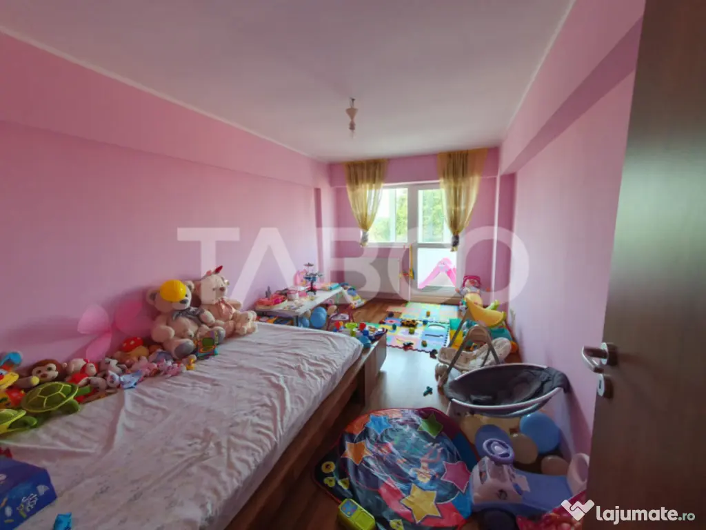 Apartament 4 camere 120 mp utili + balcon etaj 2 mobilat ut 