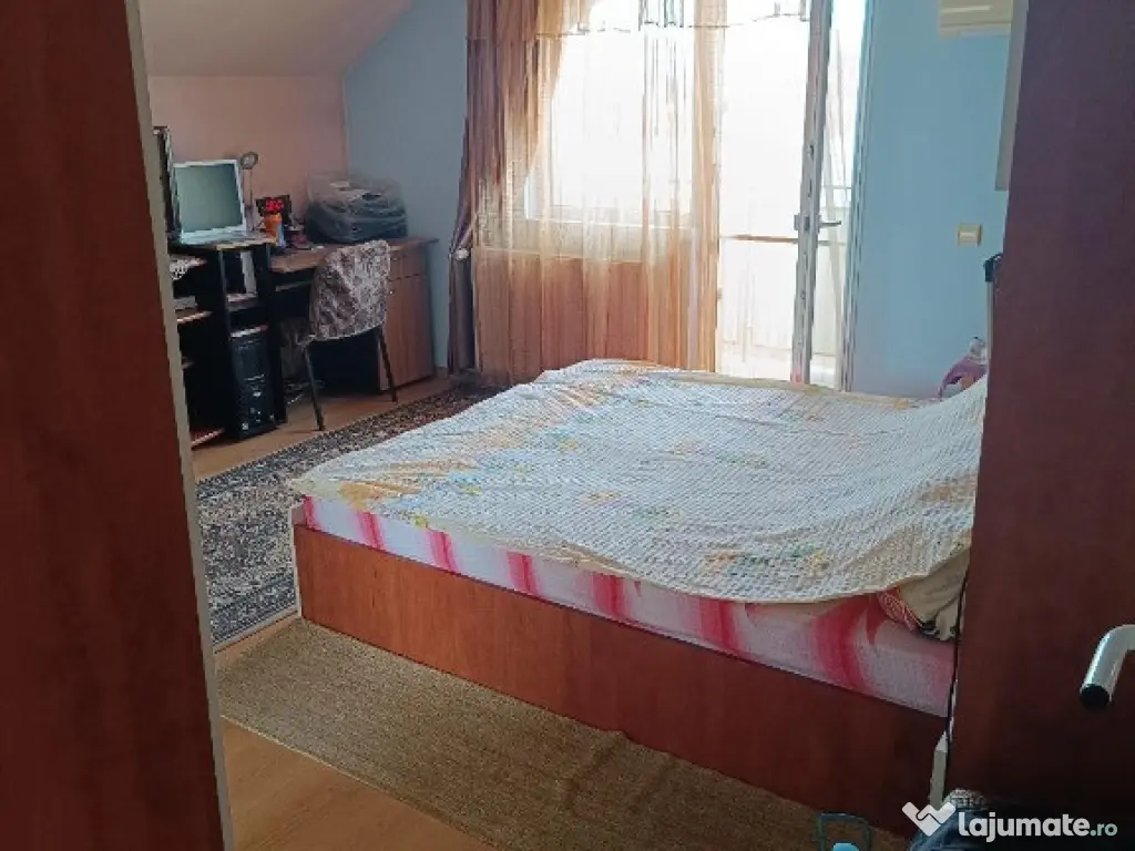 Casa zona Unirea la iesire