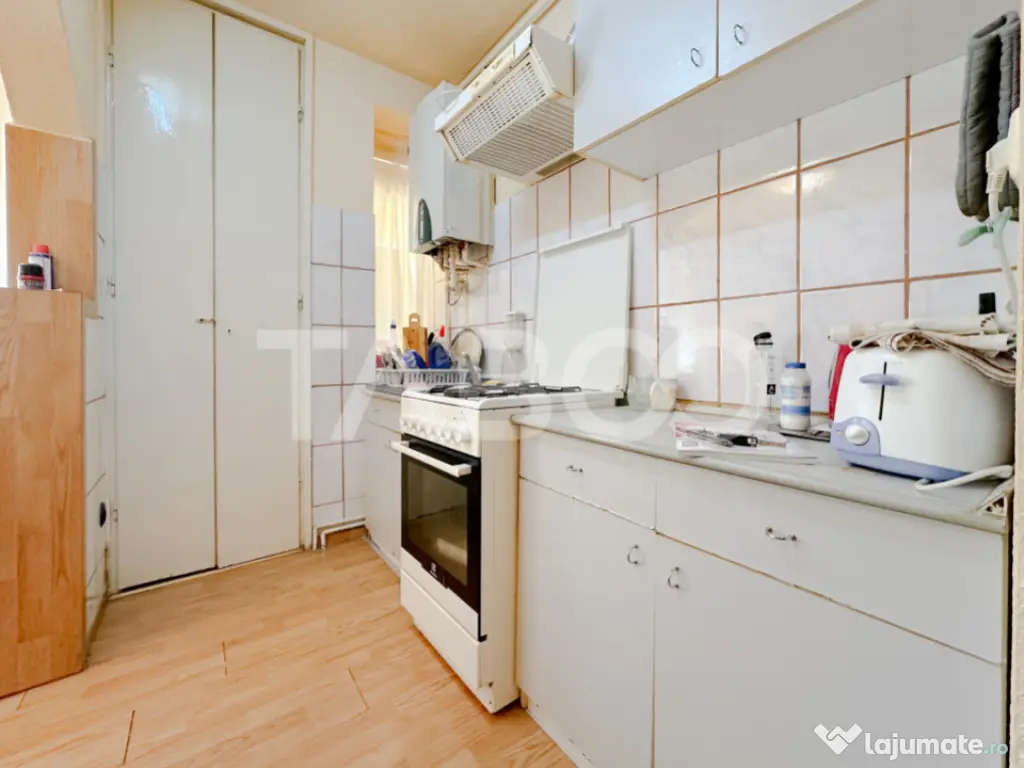 Apartament cu 2 camere in zona Mihai Viteazu retras de la st 