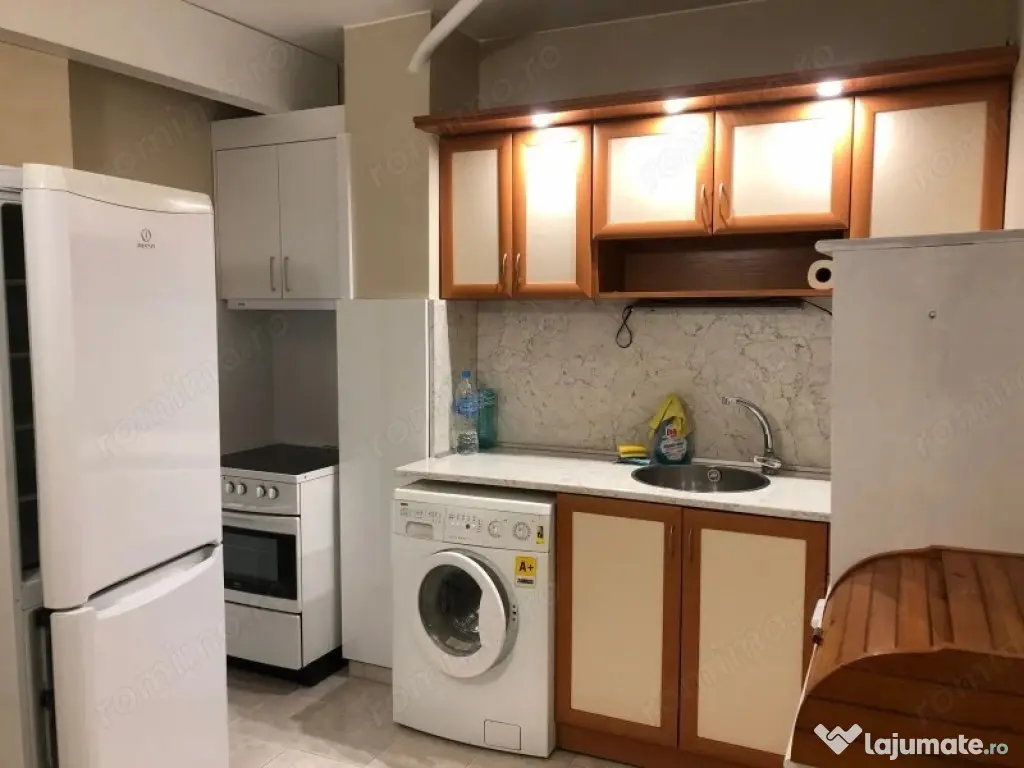 3 camere in zona Medicinei