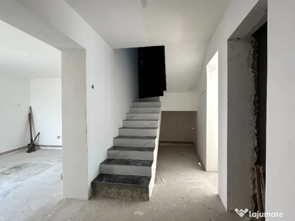 VIGAFON - Casa 5 camere Urlati