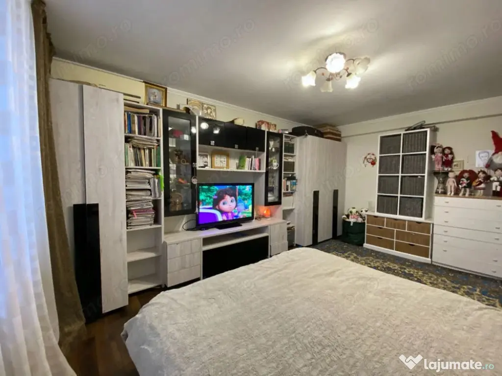 2 camera in zona Cetatii