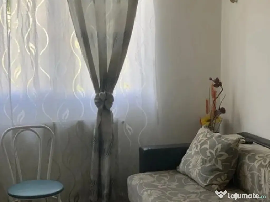 1 camera in zona Medicinei