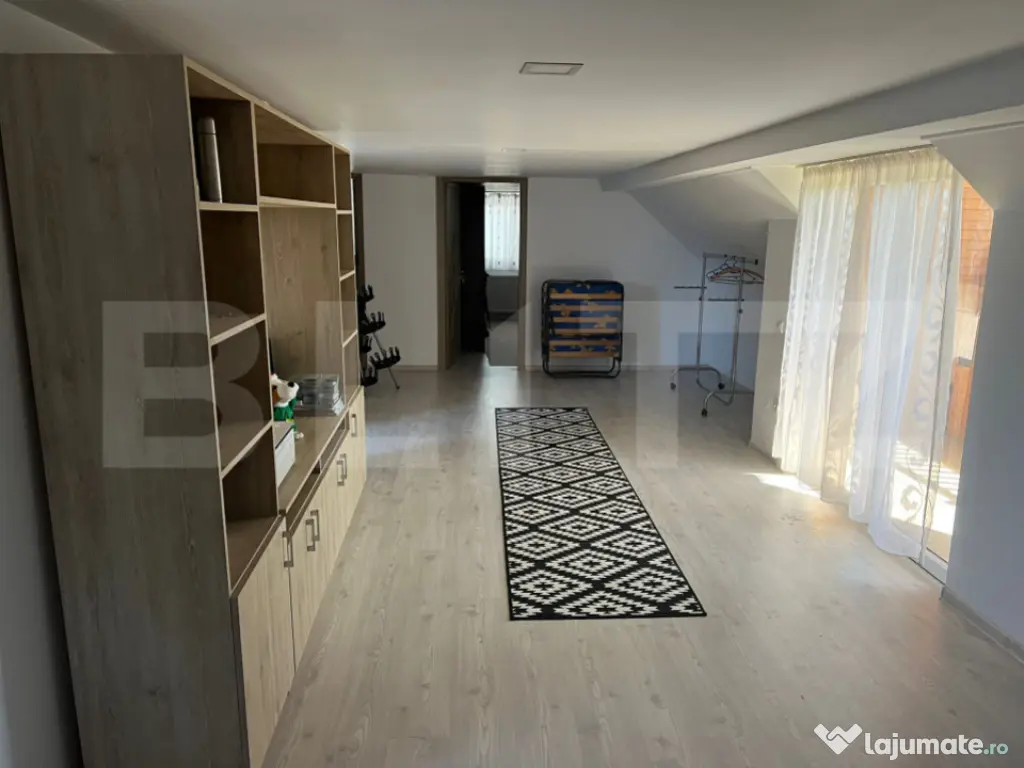 Casă 309 mp, teren 1083 mp, Rușii-Munți